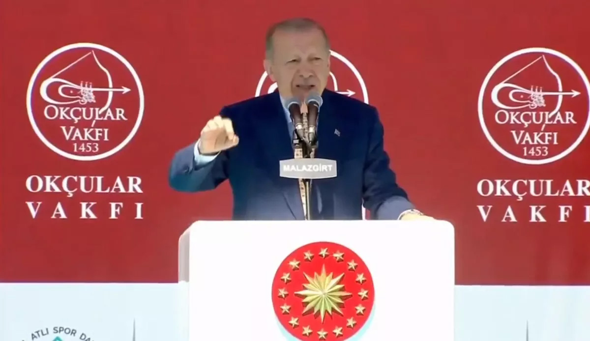 Son dakika: Cumhurbaşkanı Erdoğan'dan Malazgirt'te önemli mesajlar: Türkiye Yüzyılı'nın önüne geçilemeyecektir