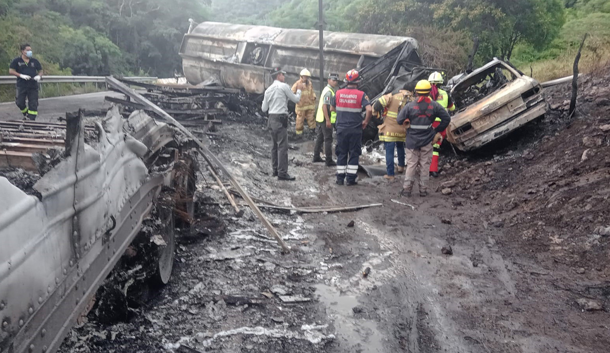 Meksika’da tanker kazası: 8 kişi feci şekilde can verdi