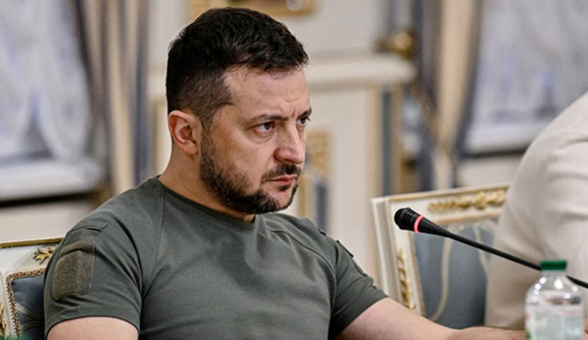 Zelenski, Rusya'yı yenmek için gereken F-16 sayısını açıkladı