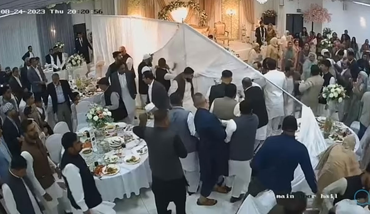 Lüks düğünde kavga: Sandalye ve masalar havada uçuştu! Müdahale eden polise de saldırdılar