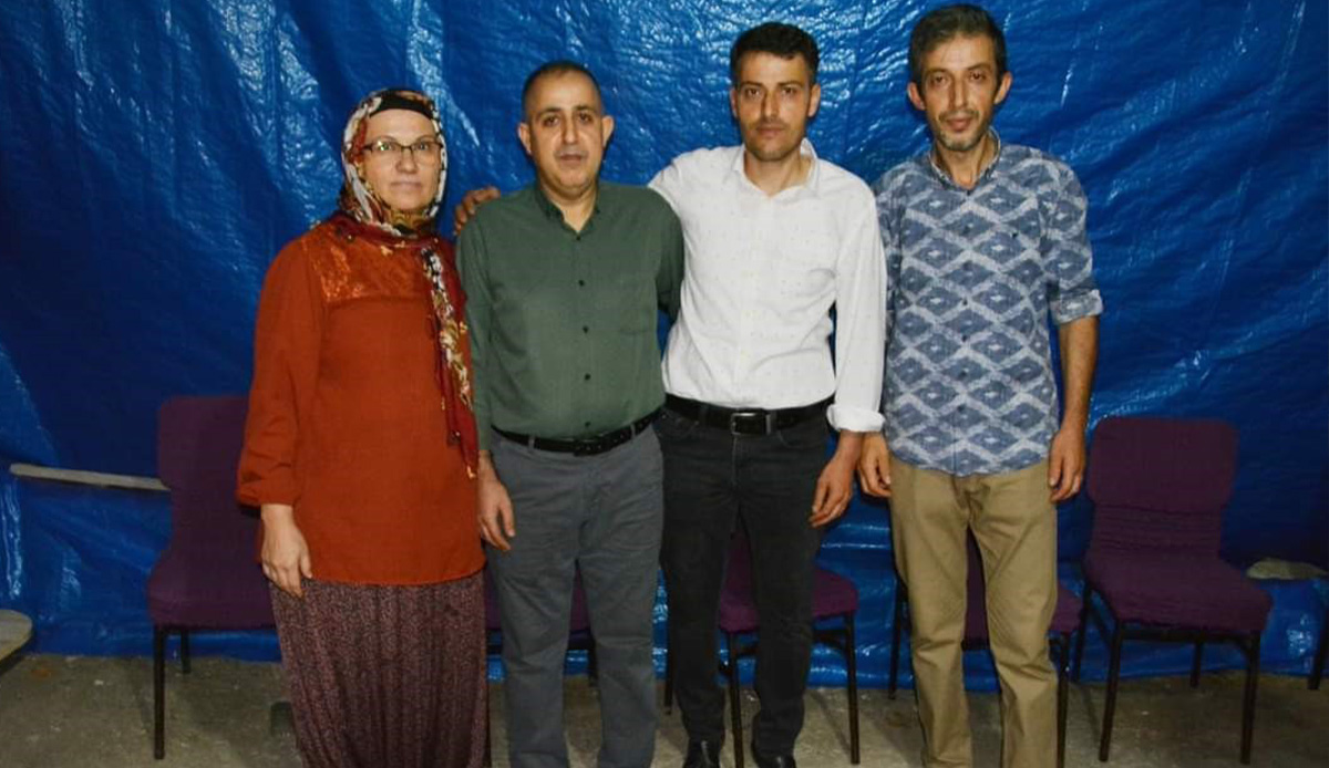 Aynı aileden 4 kişi EYT'den emekli oldu: İlk maaşlarıyla yemek dağıtıp mevlit okuttular