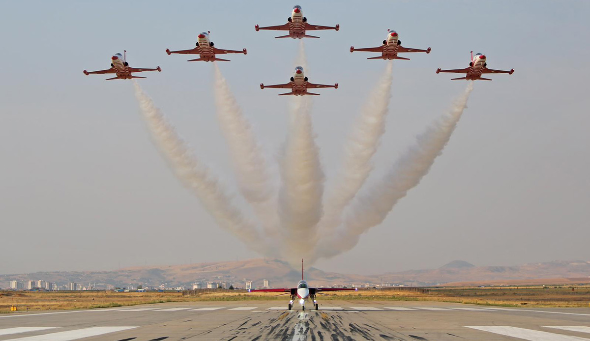 HÜRJET'in Baş Test Pilotu tarihi uçuşa ilişkin konuştu: Sürprizler göreceğiz