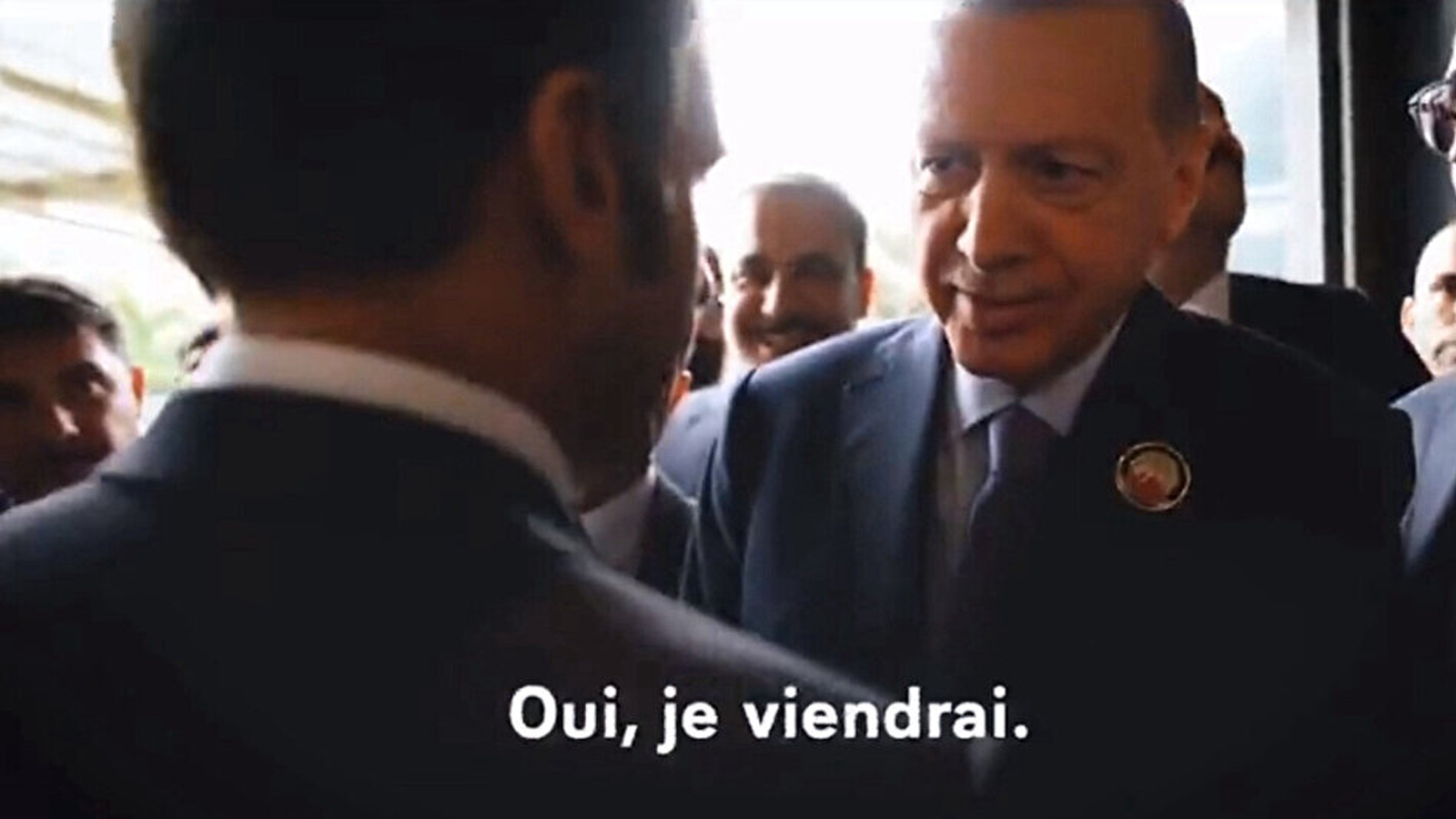 Erdoğan ve Macron arasında gülümseten diyalog: Hani gelecektin? Gel de konuşalım