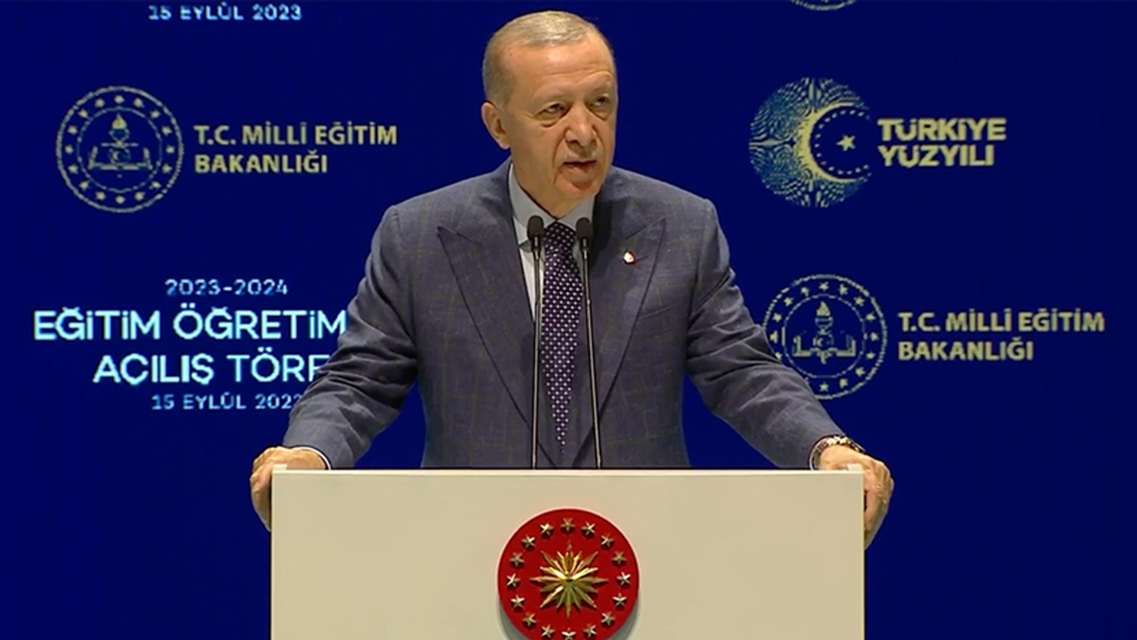 Erdoğan'dan öğretmenlere ek ders müjdesi: Yüzde 25 artırıyoruz