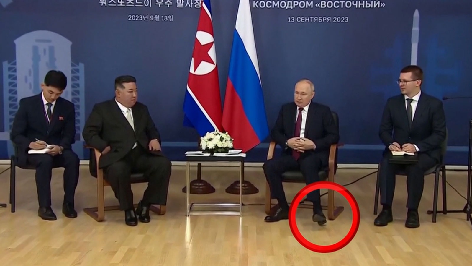 Putin'in ayakları hastalığını ele verdi!
