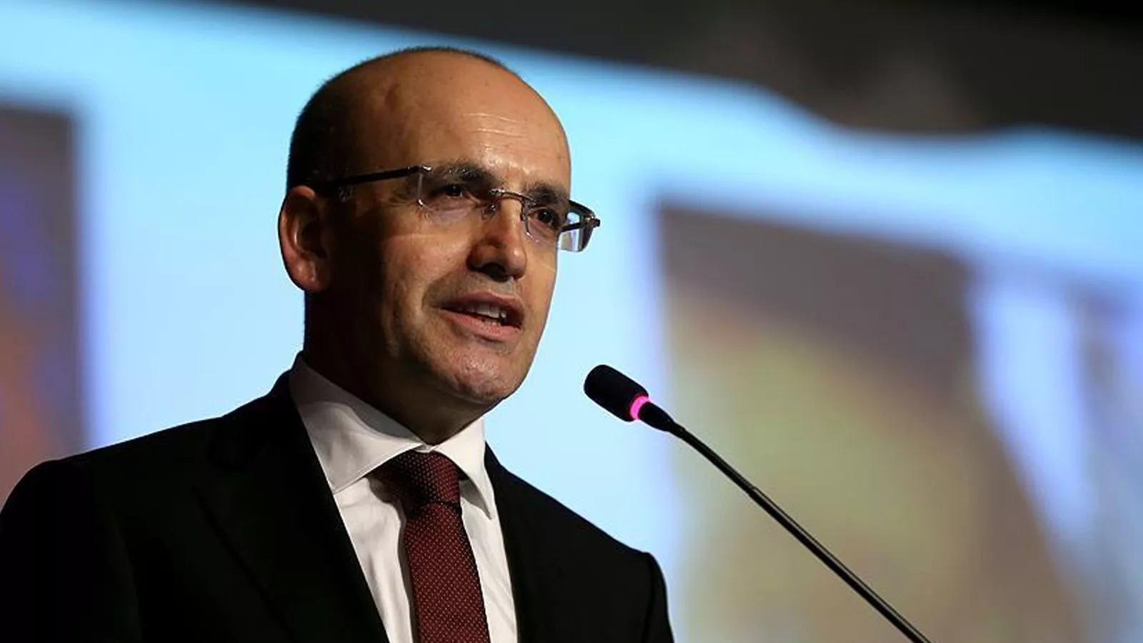 Bakan Şimşek, yıl sonu hedefini açıklayarak 2026'yı işaret etti