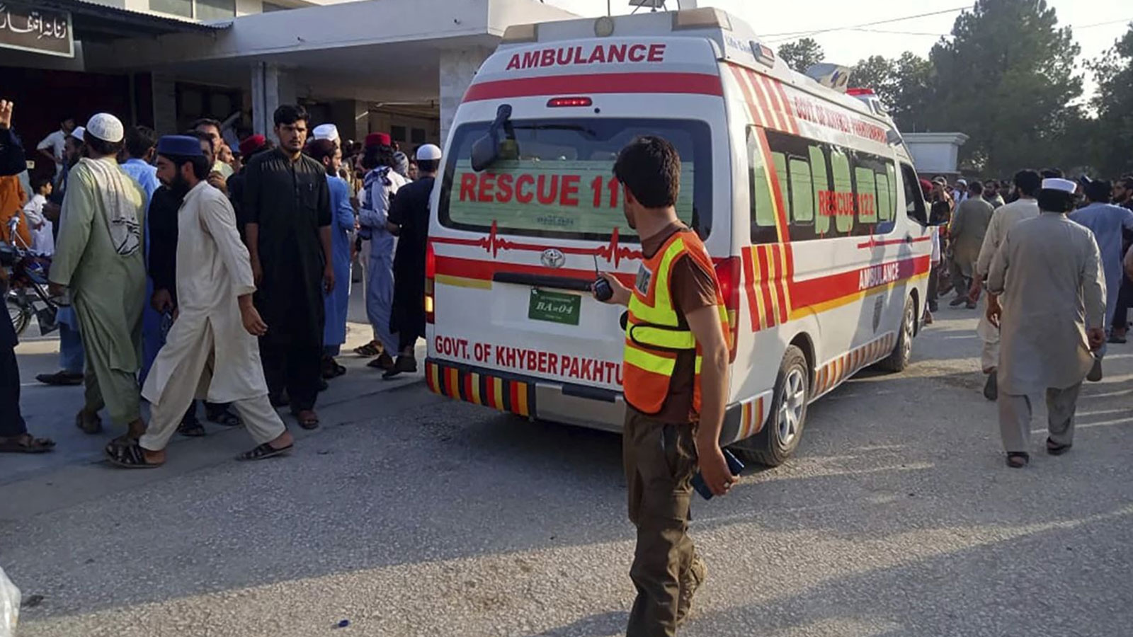 Pakistan'da evde havan mermisi patladı: 5'i çocuk 8 ölü