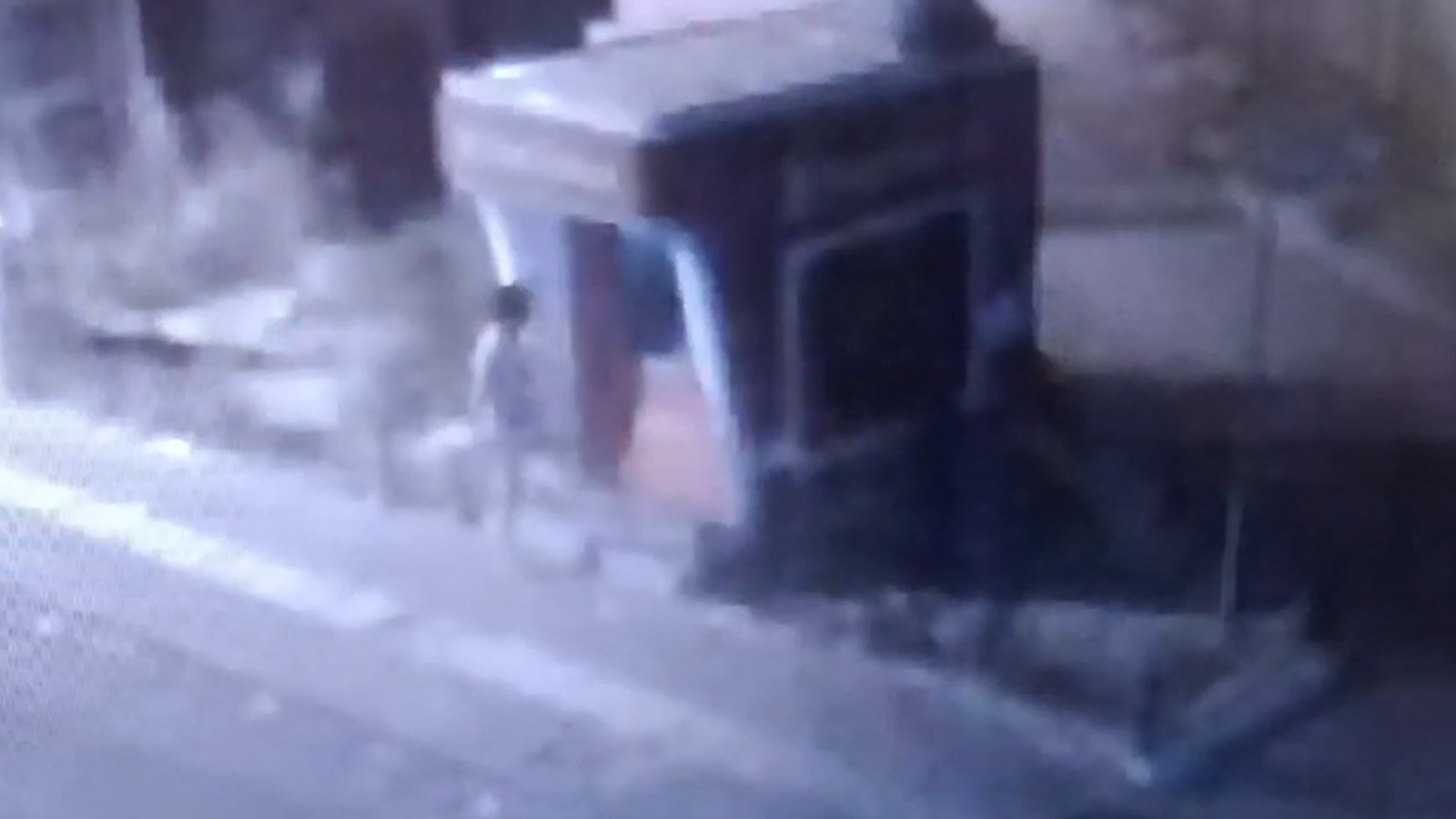 Erzurum'da ATM'ye baltalı saldırı! Suçüstü yakalandı