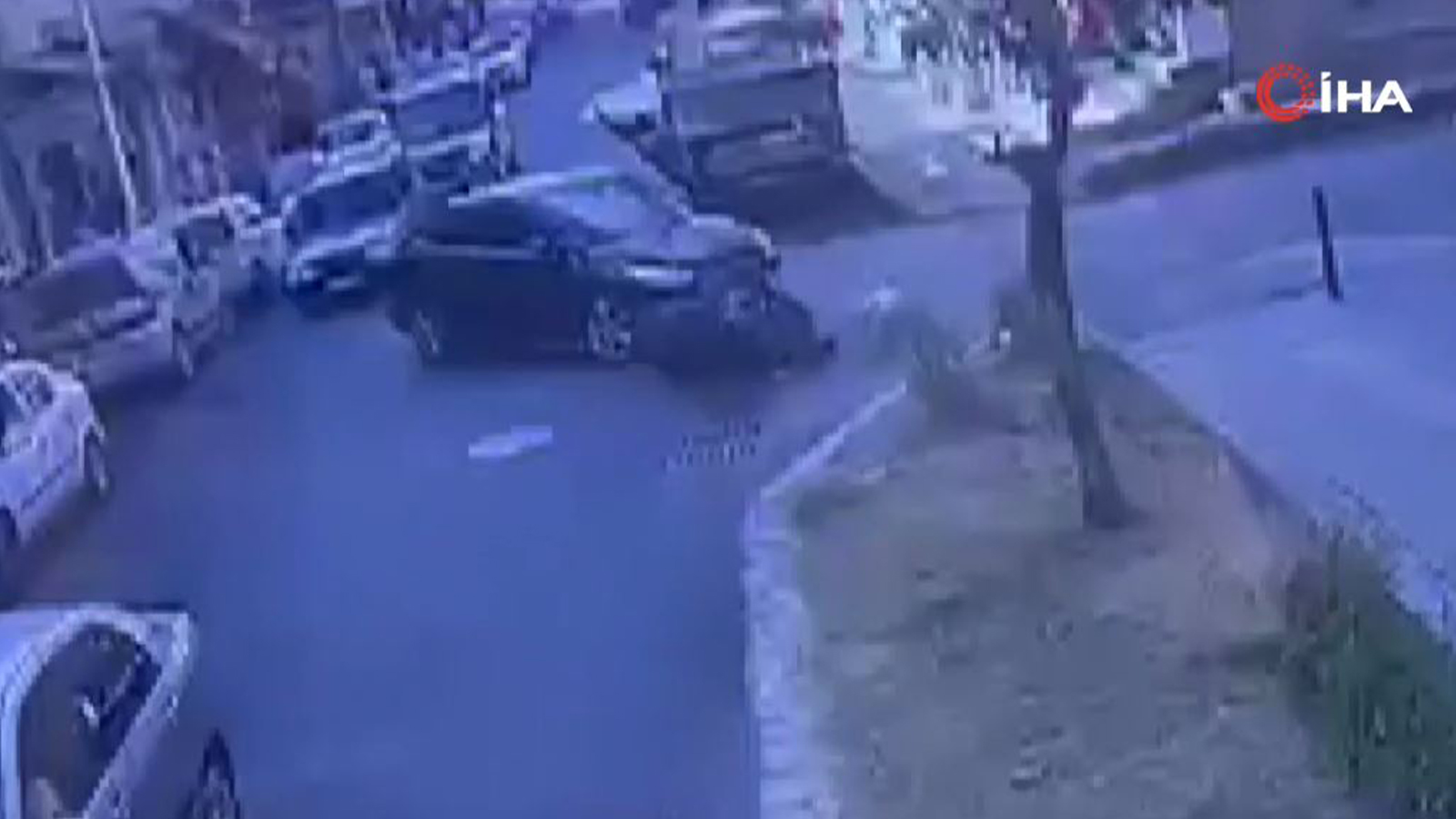 Otomobille motosiklet çarpıştı! Feci kazada sürücü havada taklalar atarak savruldu