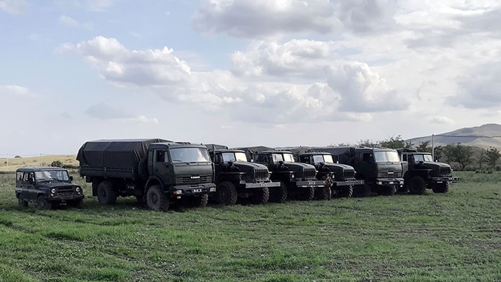 Azerbaycan ordusu, Karabağ'da ele geçirilen askeri araç ve topçu bataryaları görüntülendi