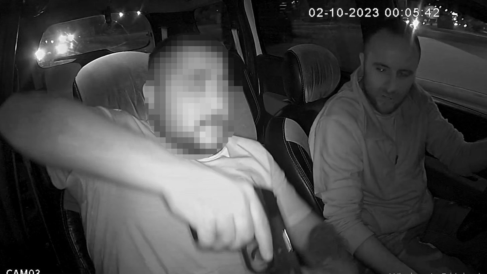 Gerilim filmlerini aratmadı: Tabancalı saldırgan taksiciye dehşeti yaşattı! O anlar kamerada...