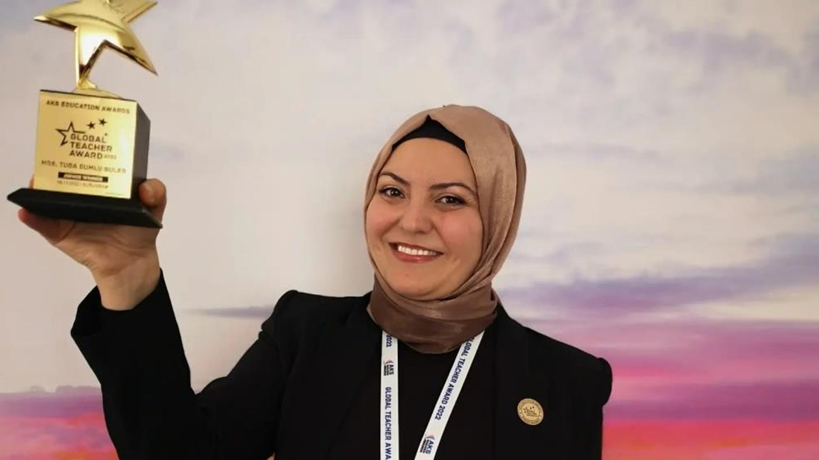 Tuba öğretmen gururlandırdı! Dünyanın en iyi 50 öğretmeni arasında yer aldı