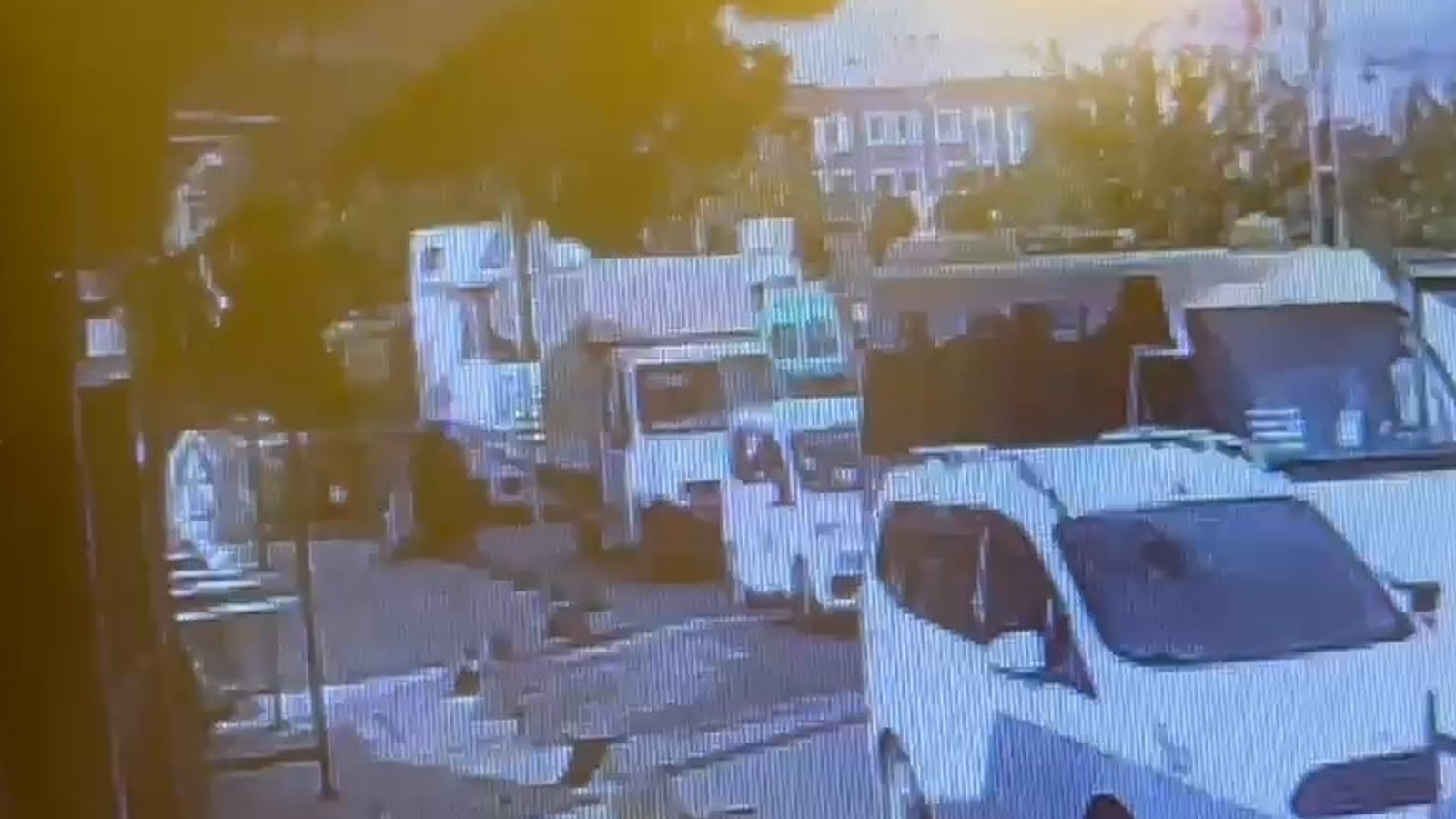 Arnavutköy’de feci kaza! Kör noktada kalan kadın kamyonun altında hayatını kaybetti