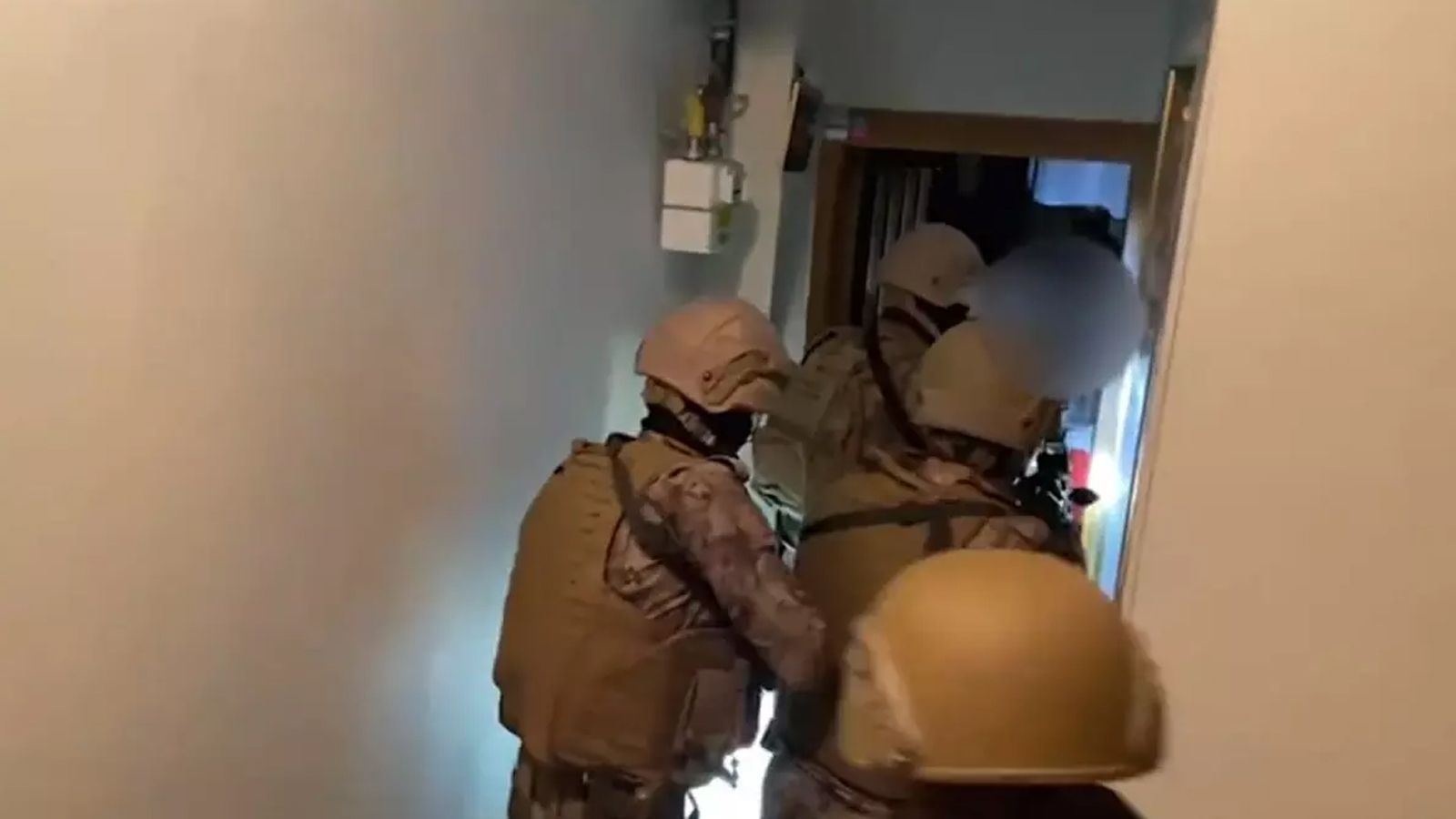 İstanbul'da zehir tacirlerine büyük darbe: 104 şüpheli yakalandı