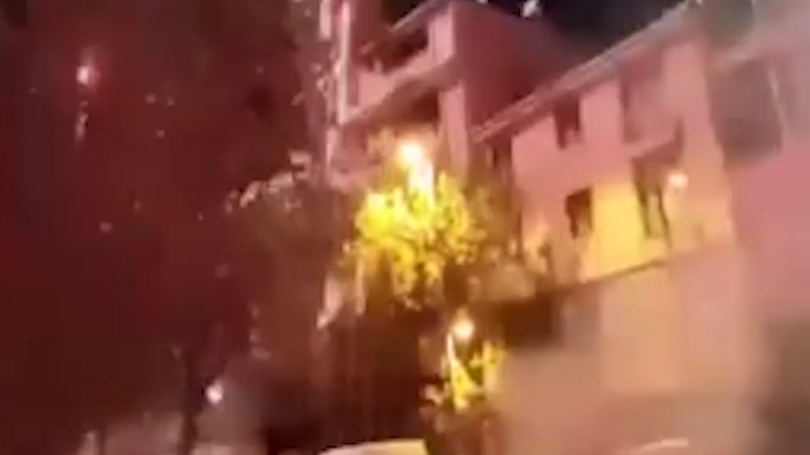 Düğünde eğlencenin dozunu kaçırdılar! Bomba paniğine neden oldular 