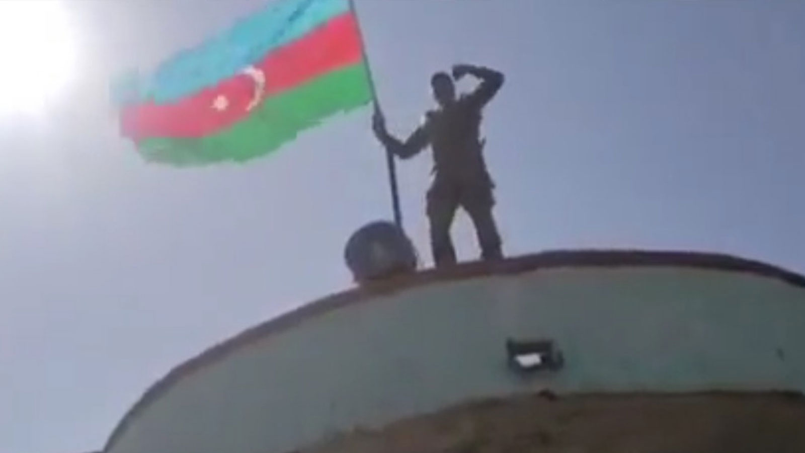 Azerbaycan bayrağı, Hocalı'da gururla dalgalanıyor!
