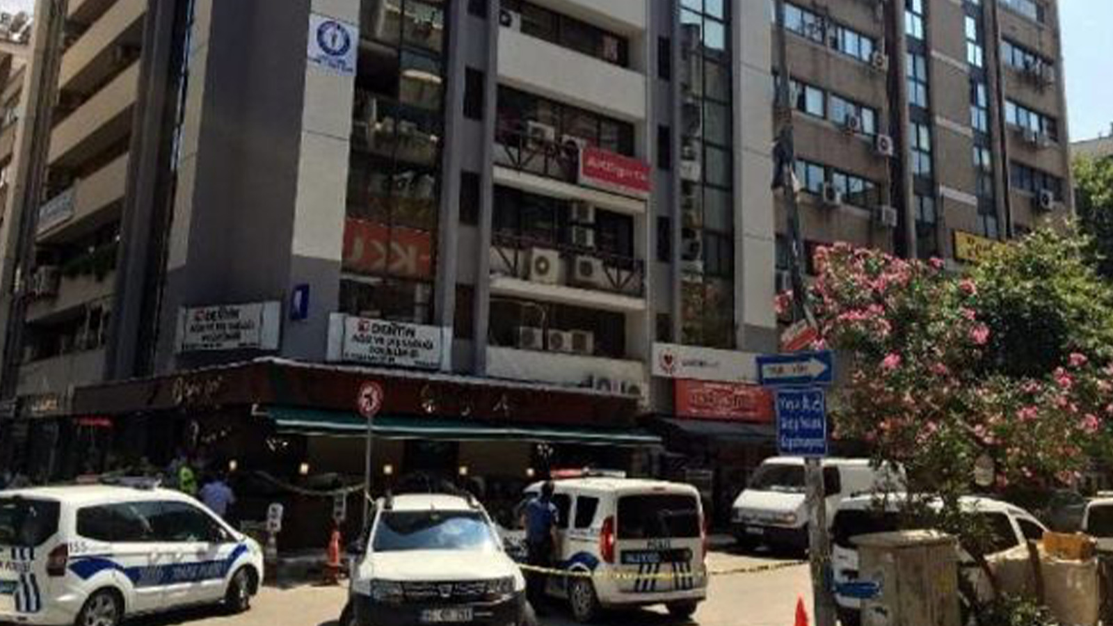 HDP İzmir İl eş başkanları ve ilçe başkanı gözaltında