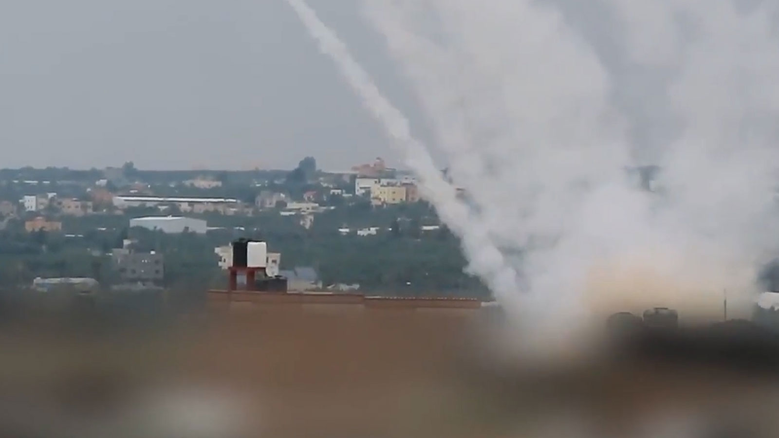 Hamas saldırı görüntülerini paylaştı! Art arda füze yağdırdılar