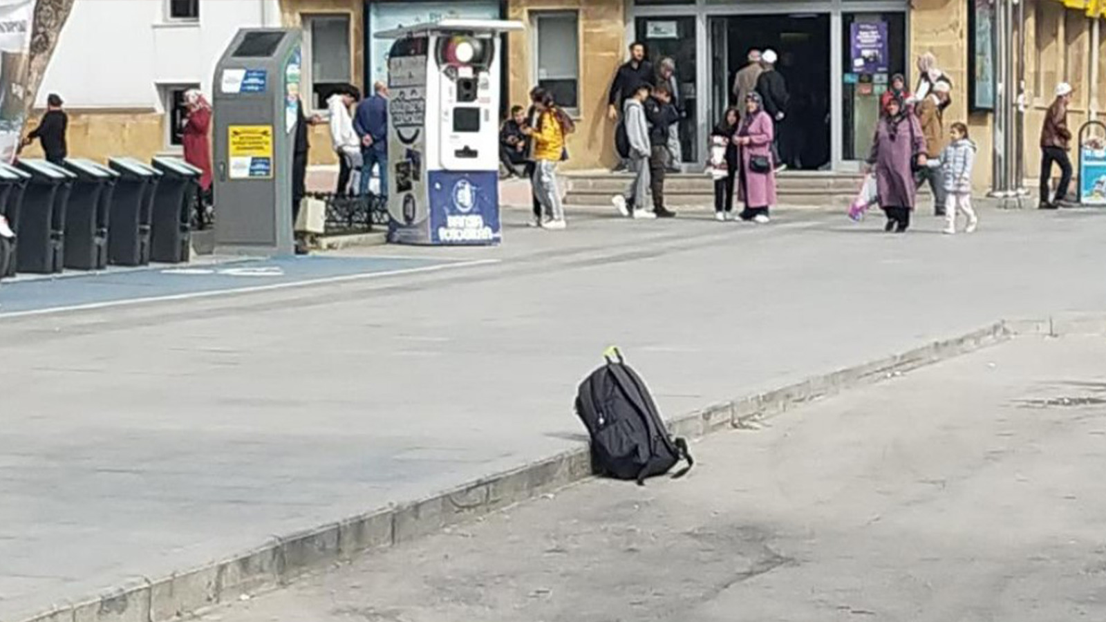 Çorum'da şüpheli çanta paniği!