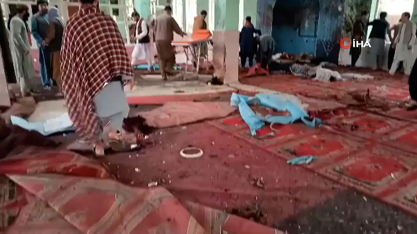 Afganistan'da camiye saldırı: Çok sayıda ölü ve yaralı var