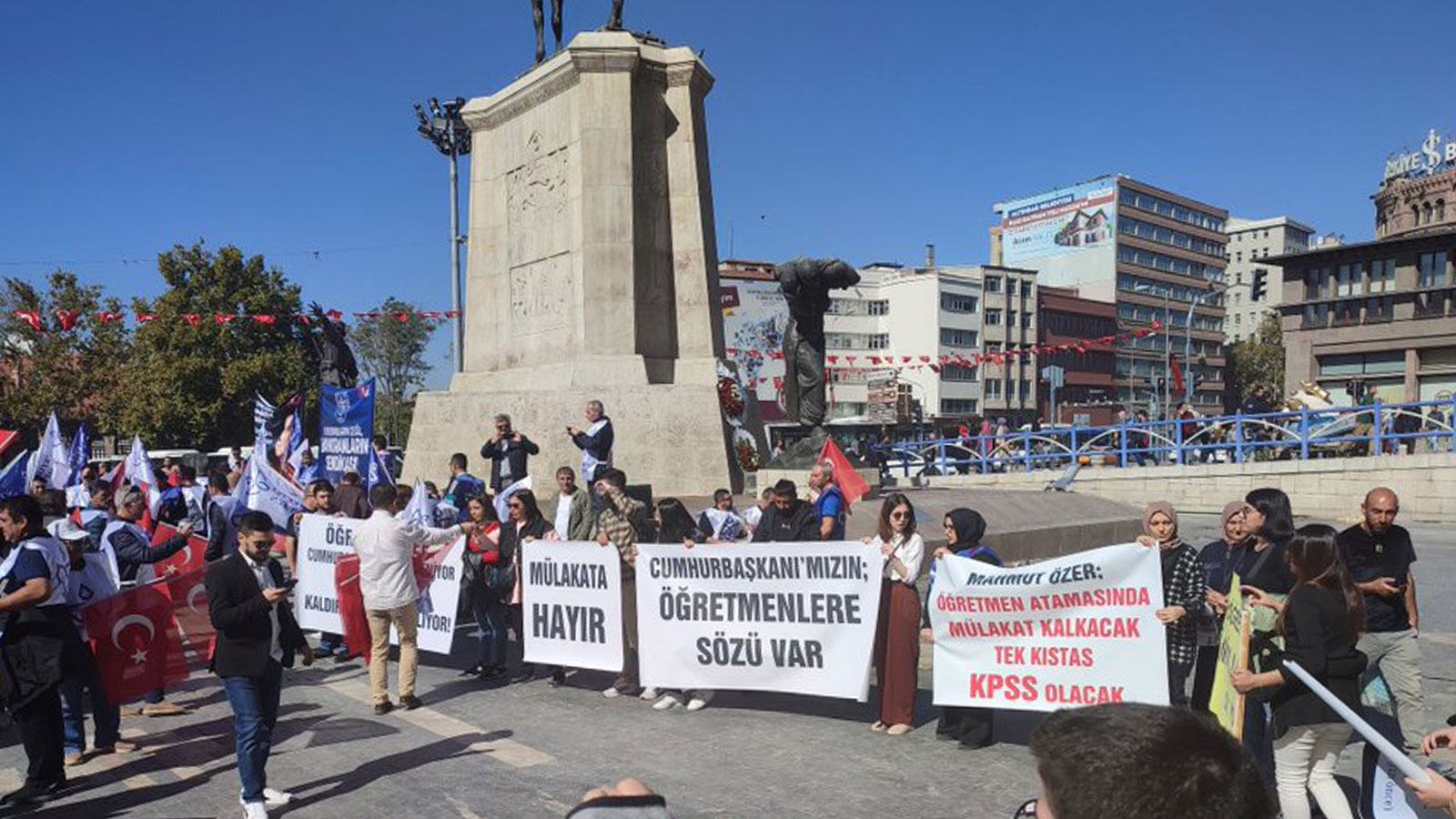 Öğretmen adaylarından ‘mülakat kaldırılsın’ protestosu