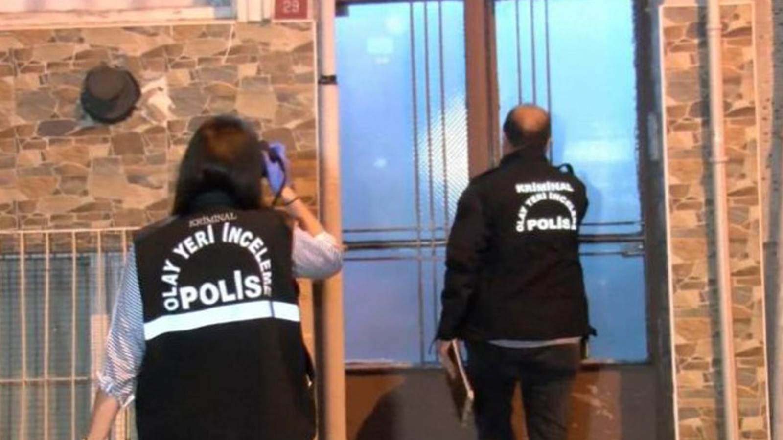 Yalnız yaşayan kadın evinde ölü bulundu!