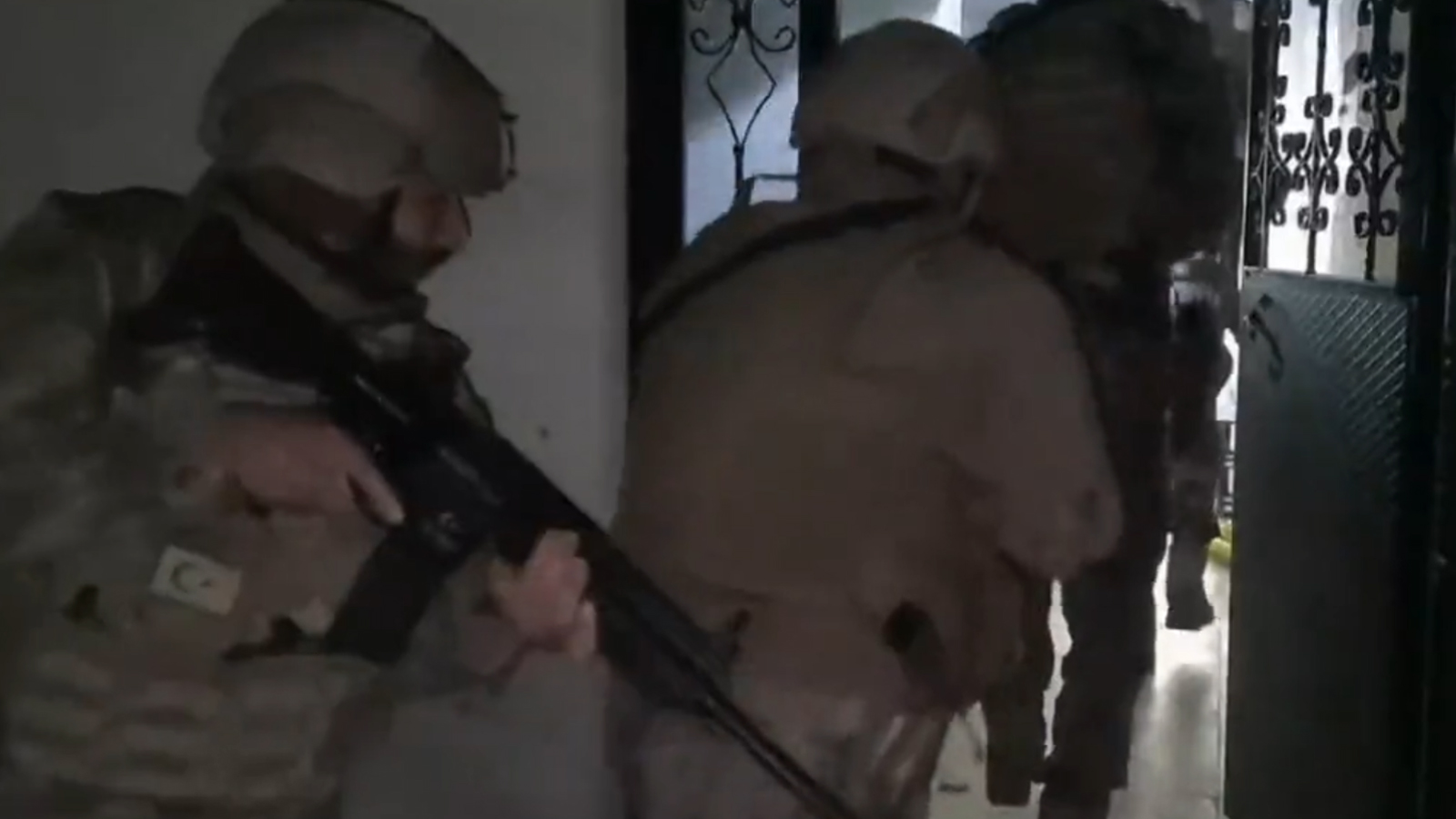 74 ilde silah kaçakçılarına operasyon