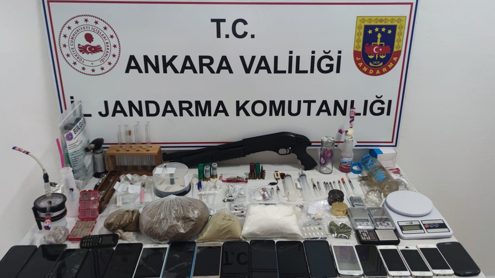 Ankara'da uyuşturucu operasyonu: 28 gözaltı