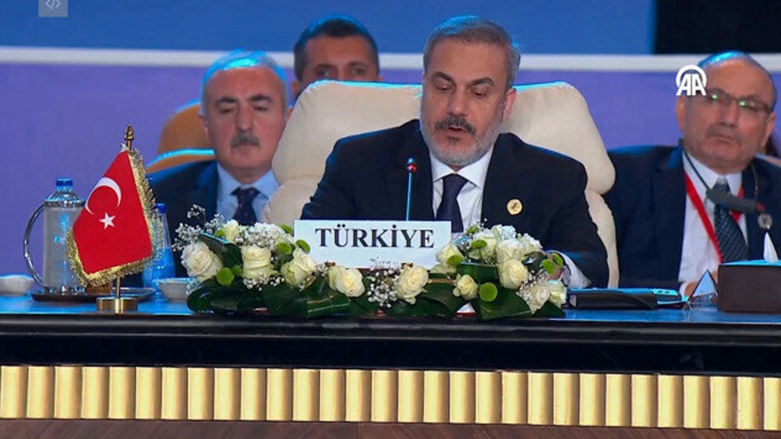 Bakan Fidan'dan Kahire'deki Gazze zirvesinde İsrail'e tepki: Filistin'in acısı normalleştiriliyor