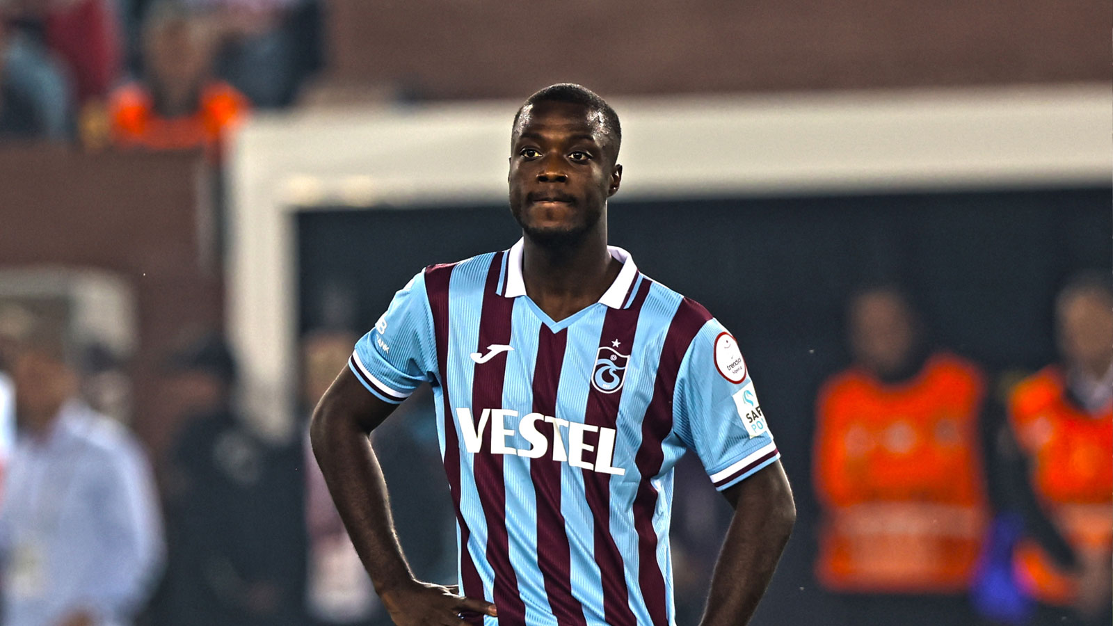 Nicolas Pepe imzadan 43 gün sonra sahaya çıktı