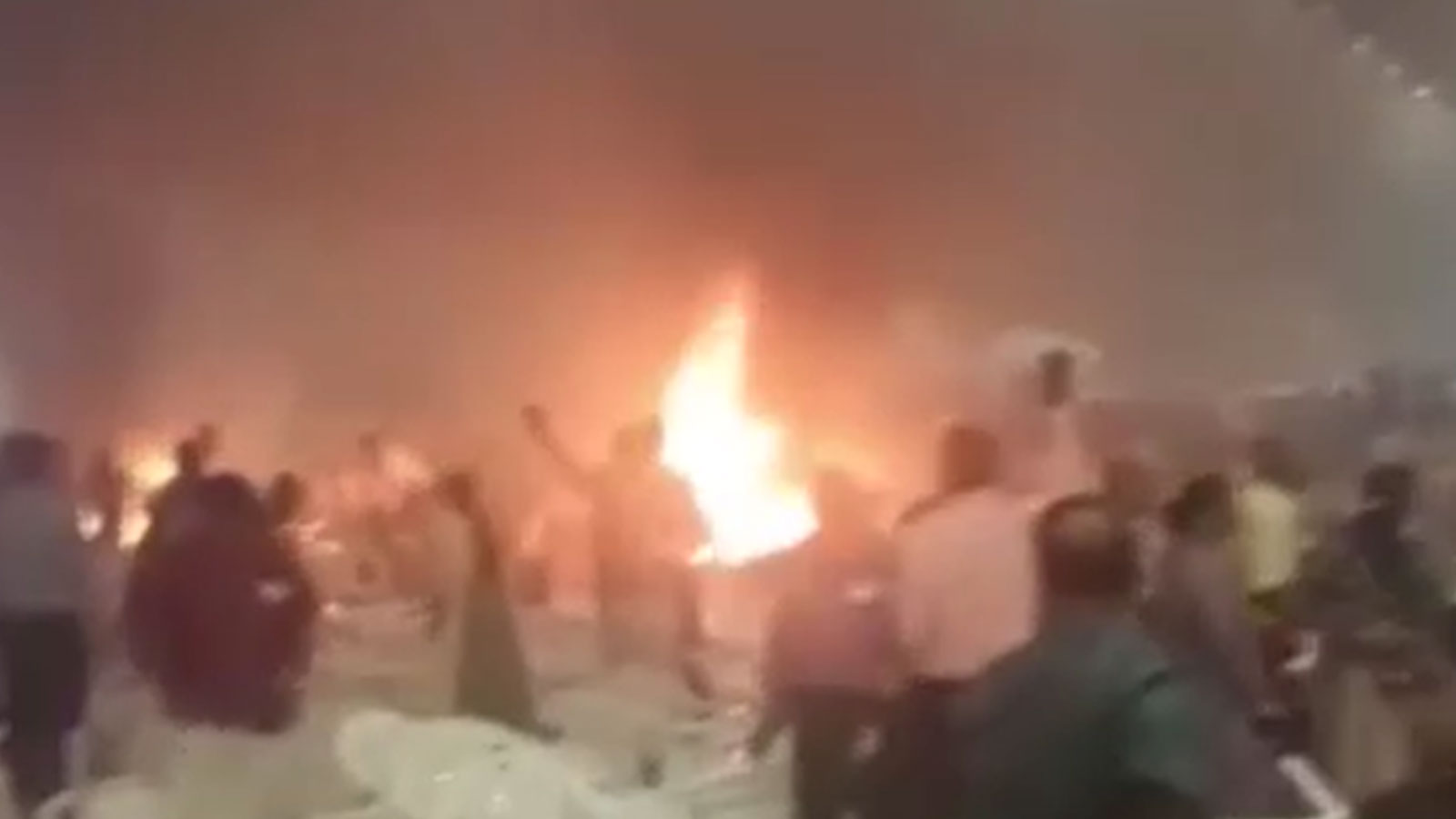 Hindistan kongre merkezine bombalı saldırısı: 2 ölü, 40 yaralı