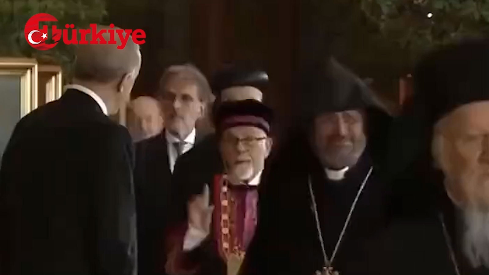 29 Ekim resepsiyonda ilginç anlar! Hahambaşı'nın hareketleri Erdoğan'ı şaşırttı