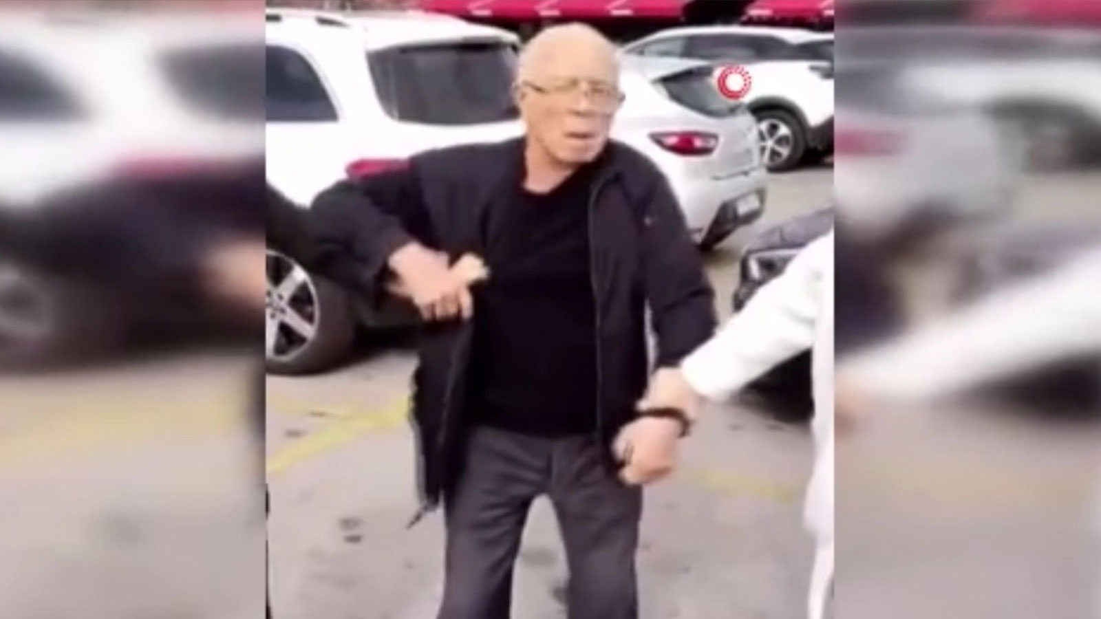 Depremzede, müteahhidi AVM’de yakaladı!
