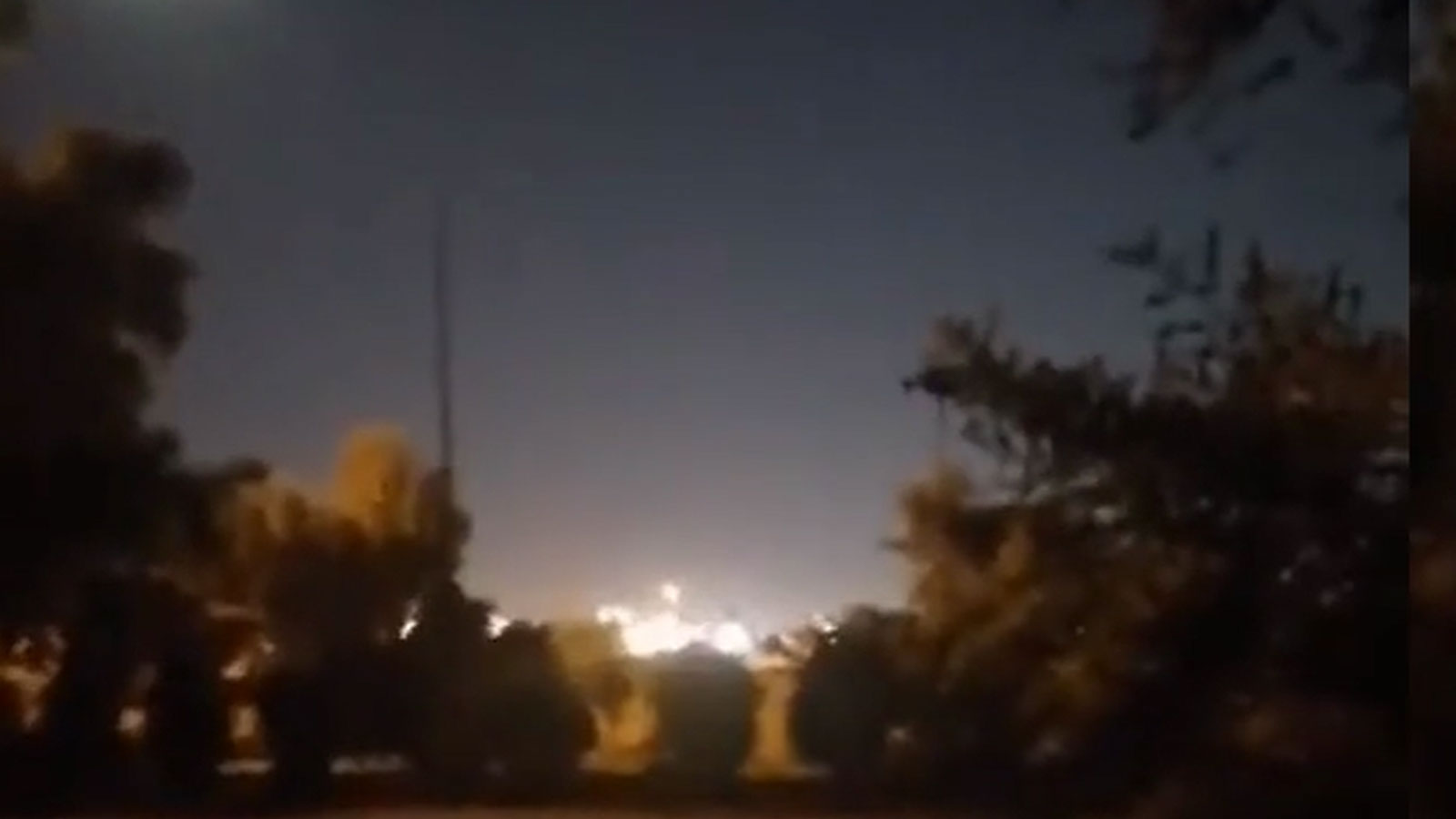Irak'ta sıcak saatler! Yeşil Bölge'de silah sesleri yankılandı