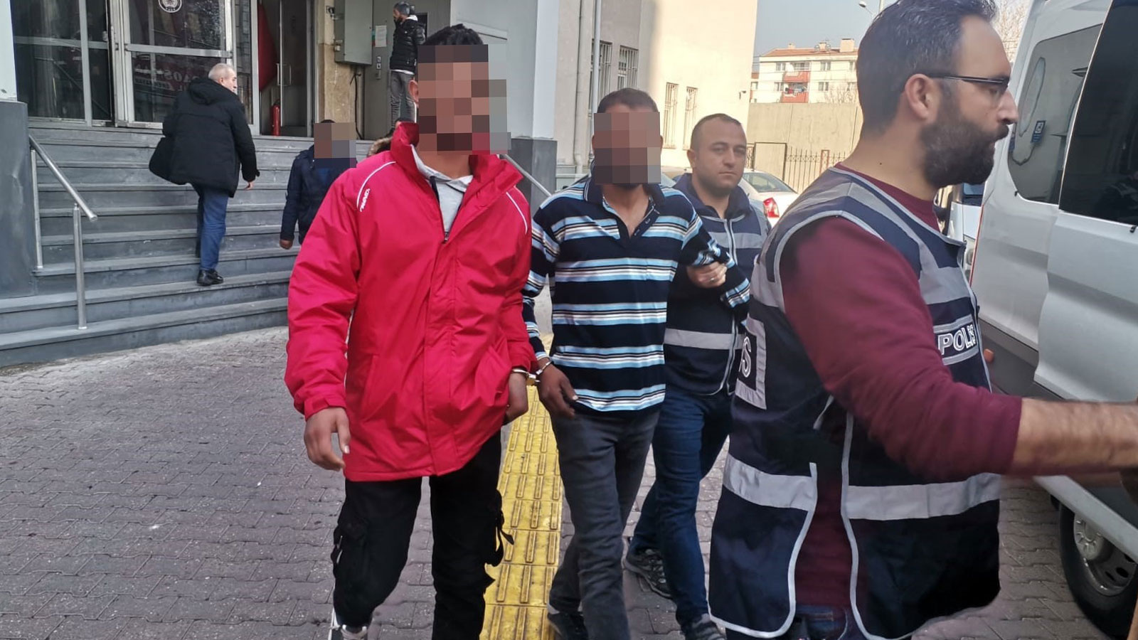 Her yerde aranıyordu, bazanın altında çıktı