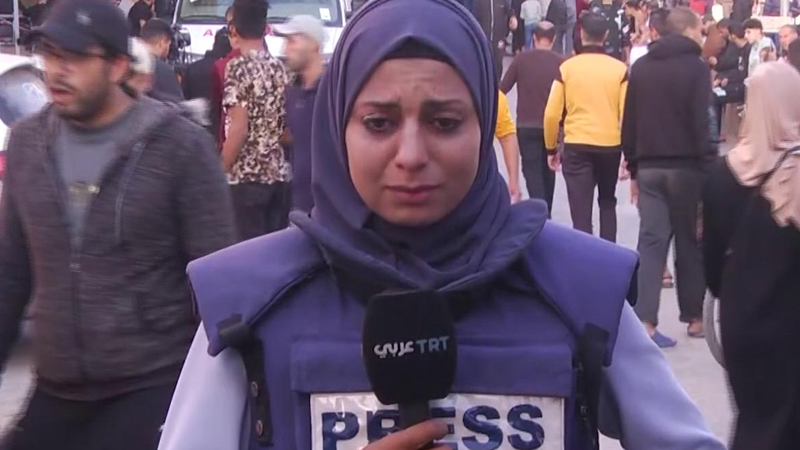 İşgalci İsrail TRT Arabi Muhabiri Rubai Halit'in ailesinin evini bombalandı
