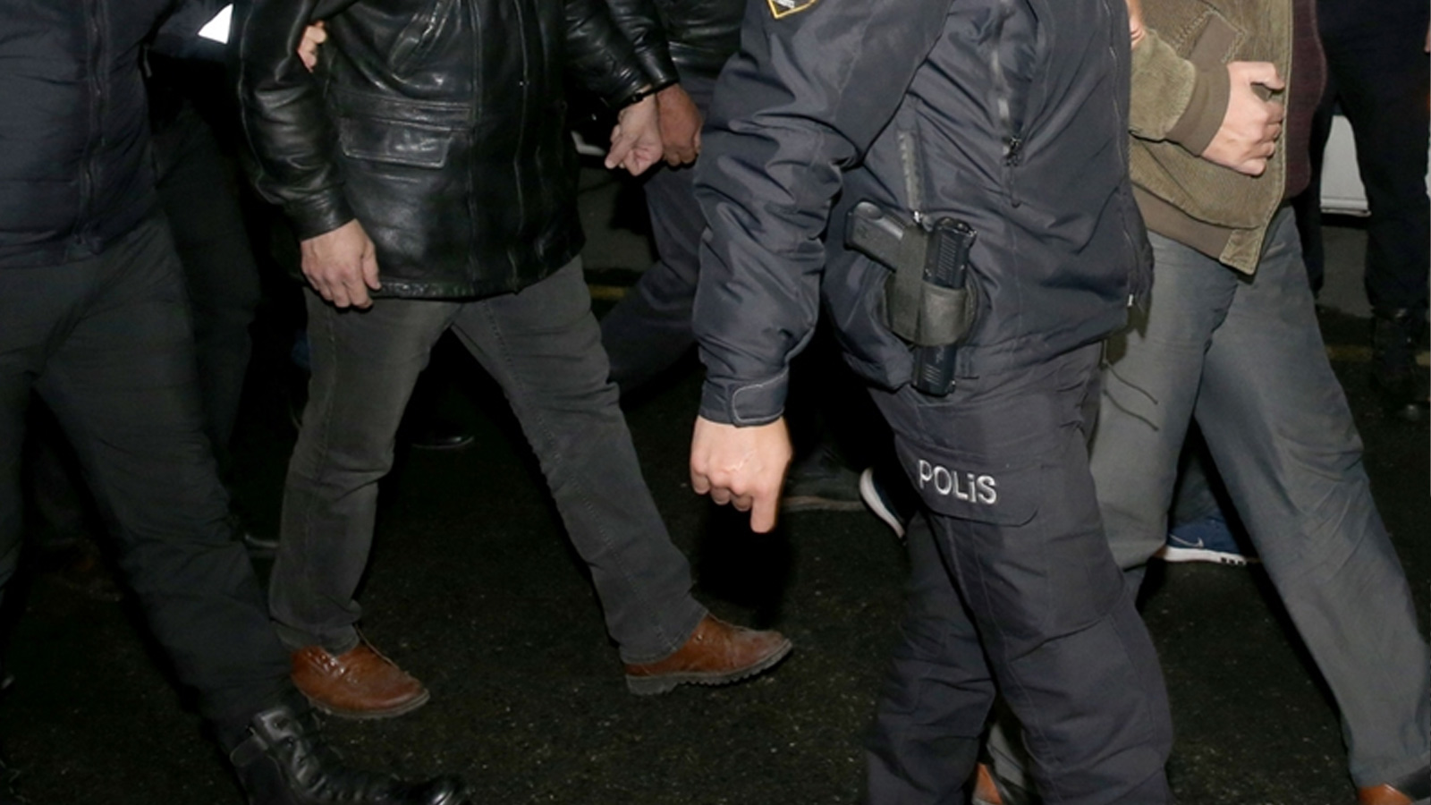 Yılbaşı öncesi İstanbul merkezli 8 ilde sahte içki operasyonu: 50 gözaltı