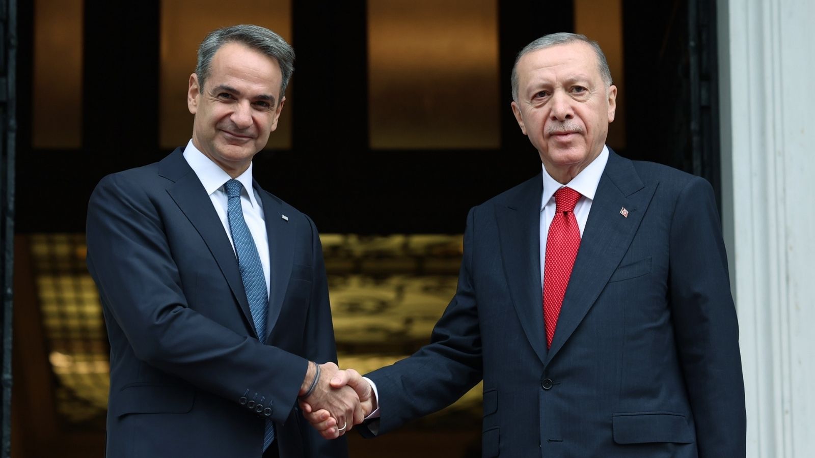 6 yıl sonra aynı tarihte Atina'da: Erdoğan, Yunanistan Başbakanı Miçotakis'le görüştü
