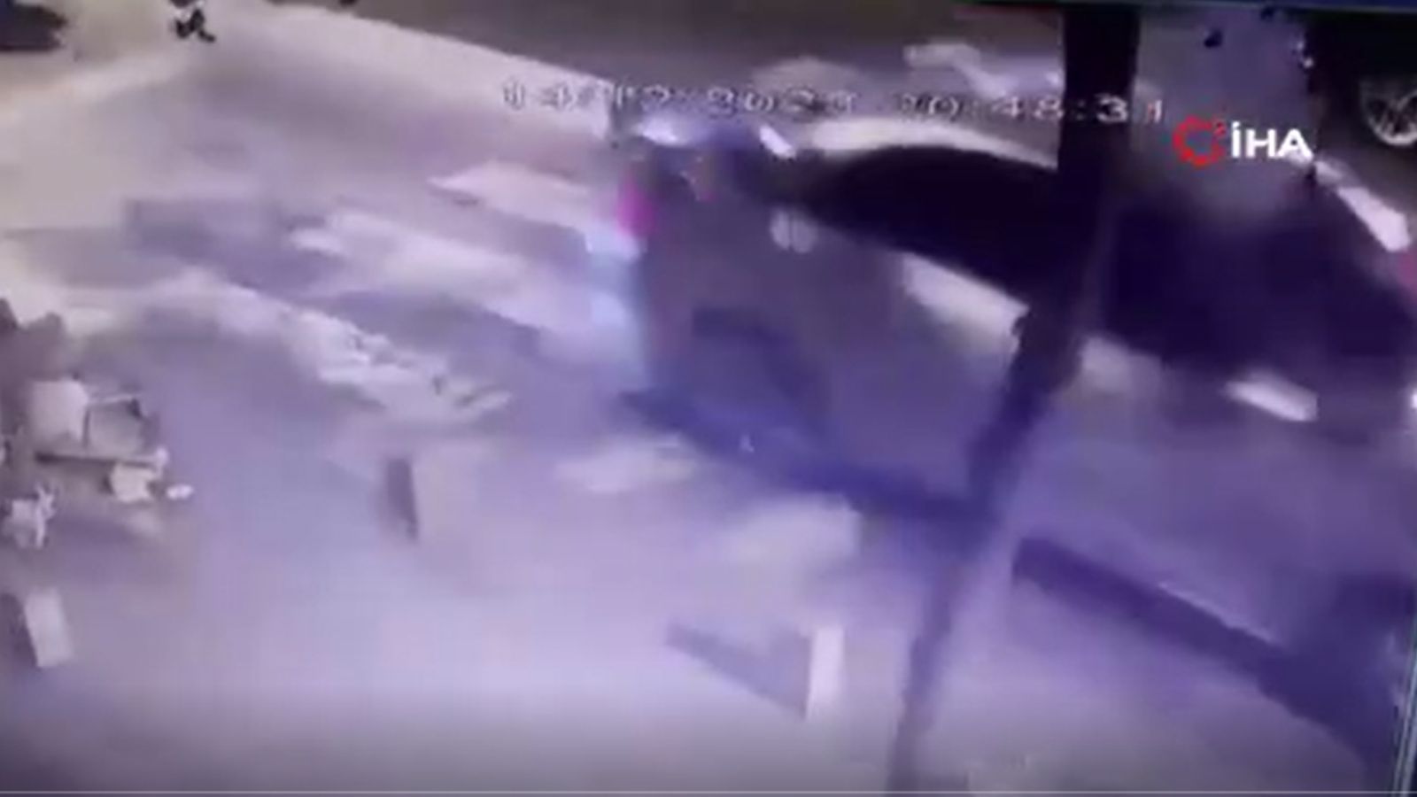 Şişli'de taksi durağına silahlı saldırı! O anlar kamerada