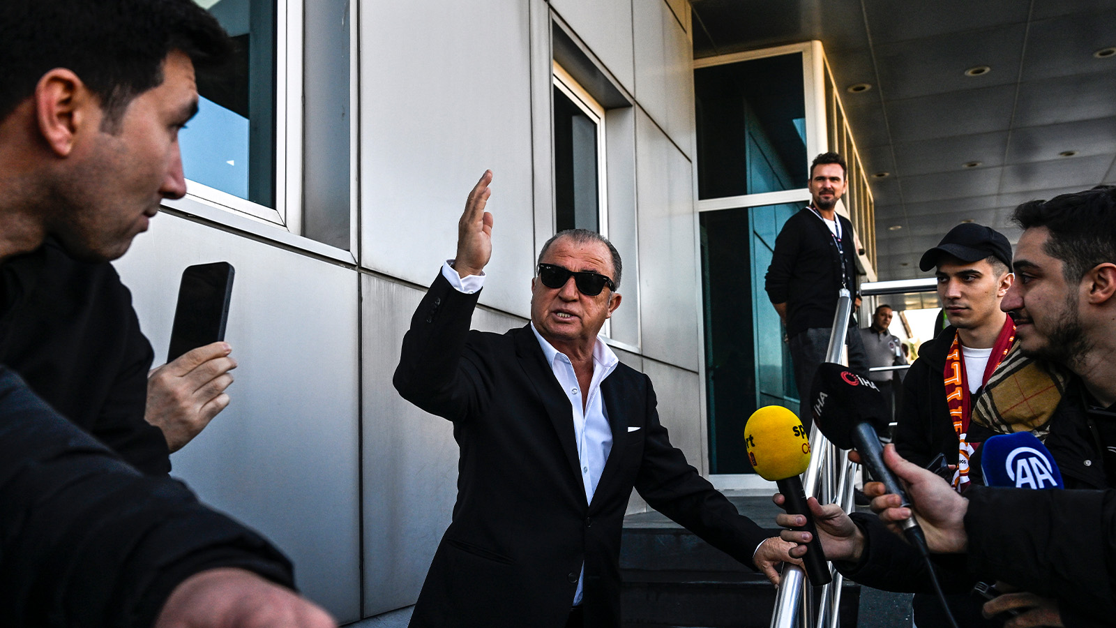 Fatih Terim yola çıktı! Panathinaikos'a imza atacak