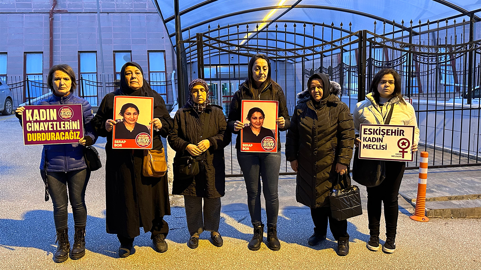 Karar verildi! Annesini öldüren çocuğa 38 yıl ceza