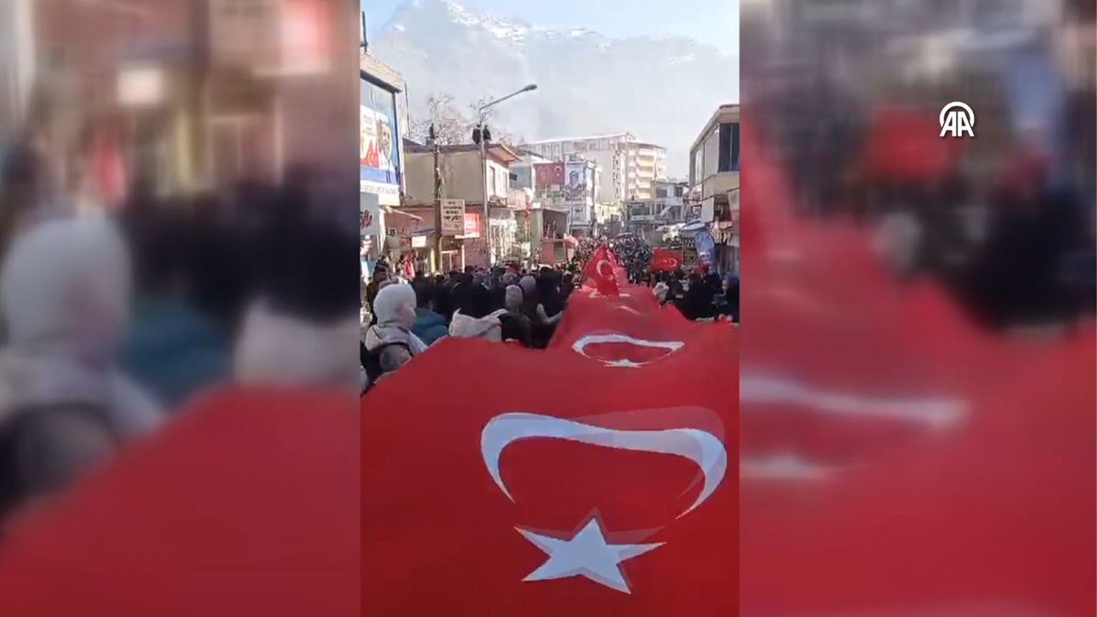 Batman halkından kahraman Türk askerine büyük destek