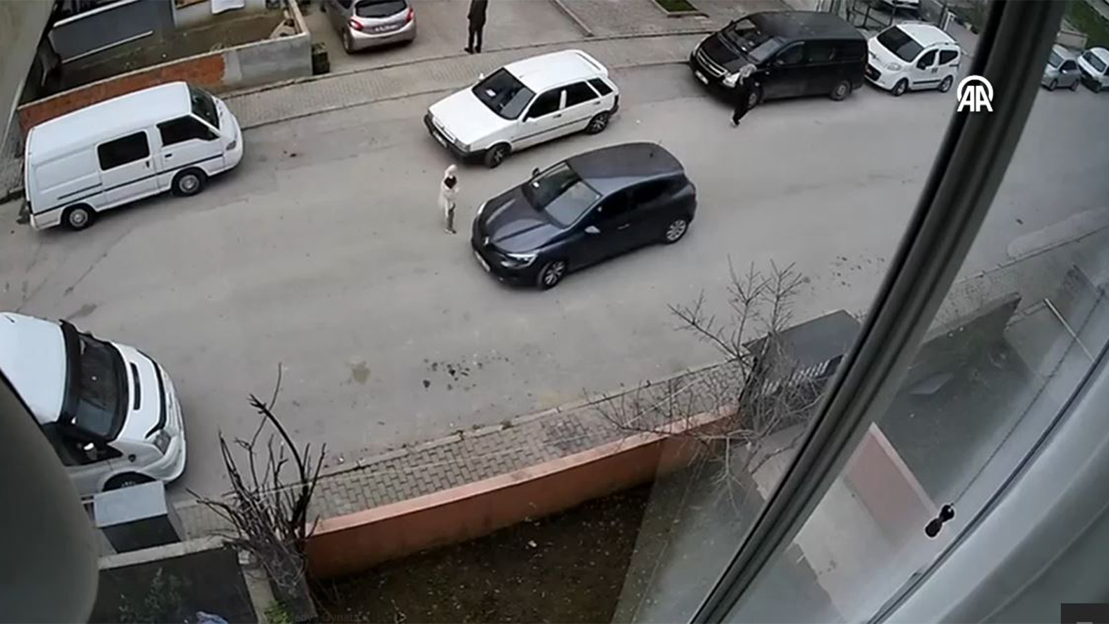 Yaptığı manevrayla çocuğun hayatını kurtardı! O anlar kameraya yansıdı