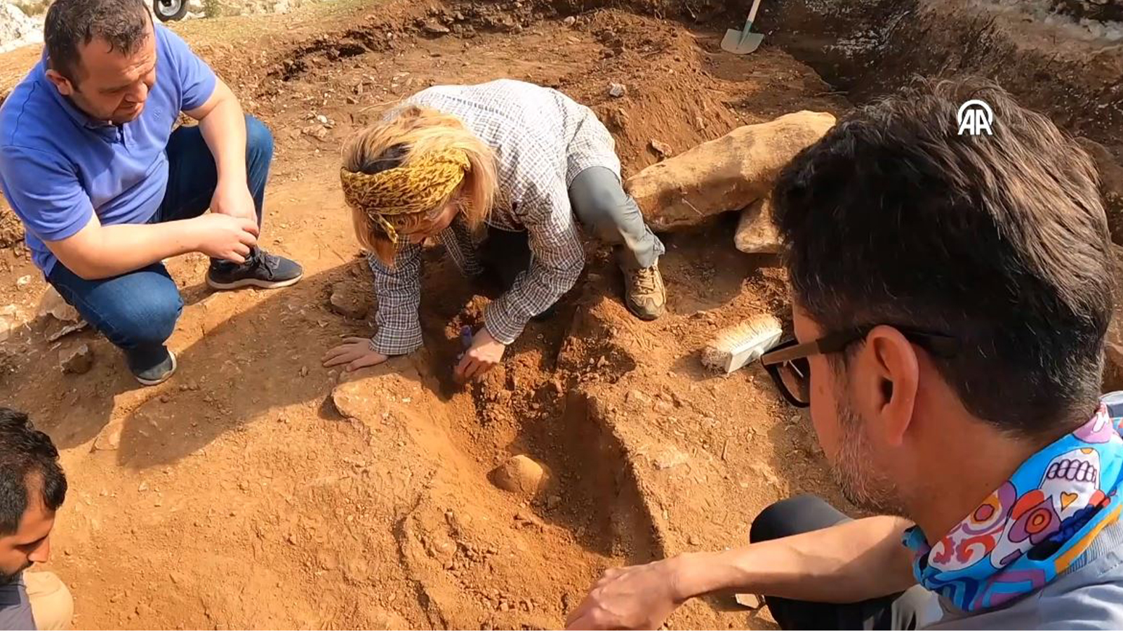 Diyarbakır'da kazı çalışması sırasında 54 çocuk mezarı bulundu!