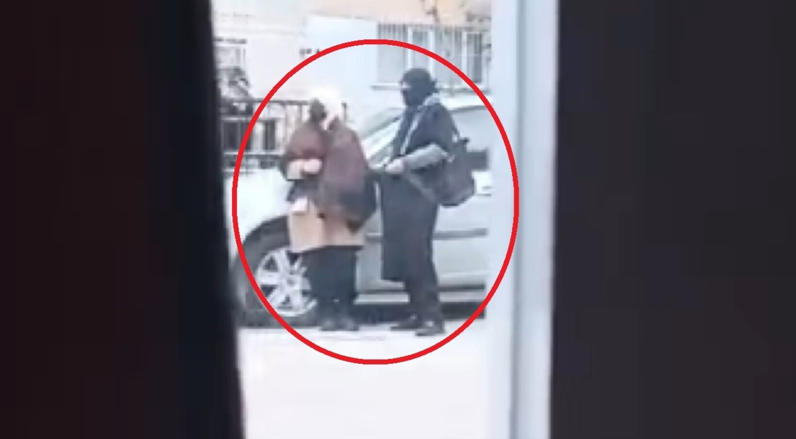 Bursa'ya bela olan hırsız kıyafetini değiştirirken yakalandı
