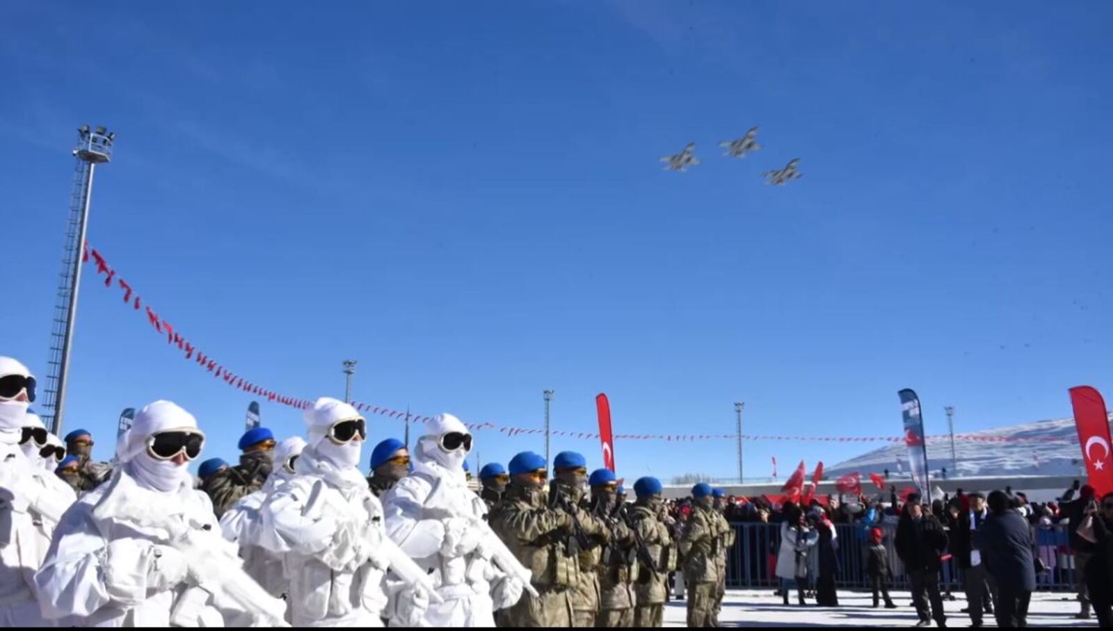 Türk Silahlı Kuvvetleri kahramanları Sarıkamış şehitleri için anma töreninde
