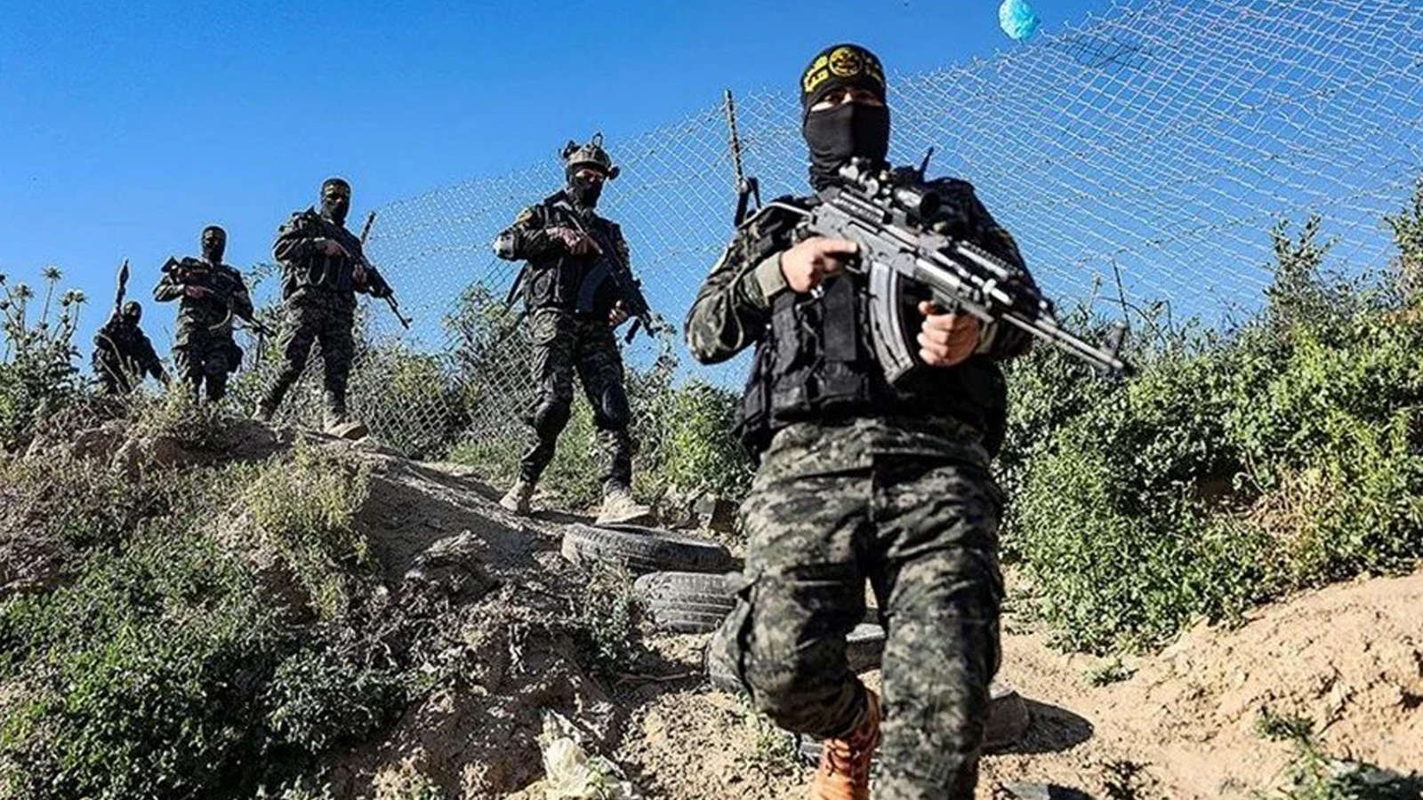 Hamas Gazze'de İsrail zırhlı araçlarını vurduğu yeni görüntüleri paylaştı