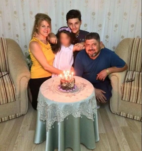 İzmir'de dehşet evi! 25 yaşındaki genç ailesini yok etti - 2. Resim