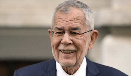 Avusturya’da 78 yaşındaki Alexander Van der Bellen yeniden Cumhurbaşkanı - dunya