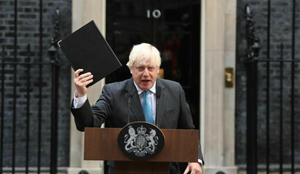İstifayı duydu, İngiltere'ye koştu... Johnson başbakanlık için harekete geçti - dunya